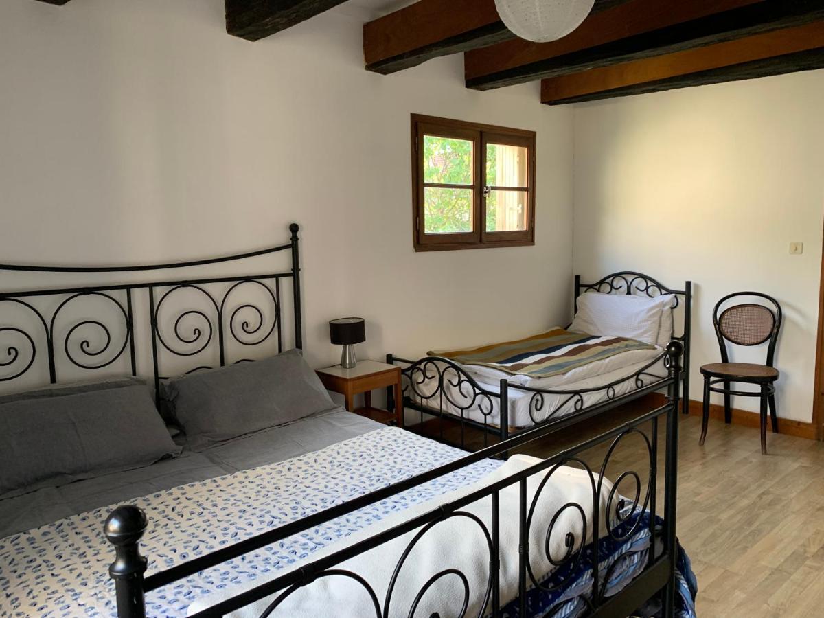 Spacious Apartment In A Charming, Tranquil Village Saint-Vincent-Rive-dʼOlt エクステリア 写真