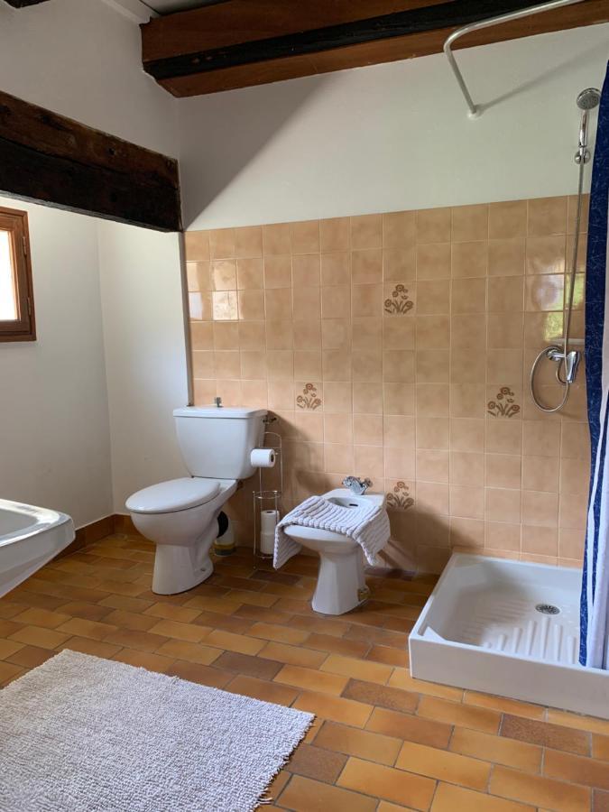 Spacious Apartment In A Charming, Tranquil Village Saint-Vincent-Rive-dʼOlt エクステリア 写真